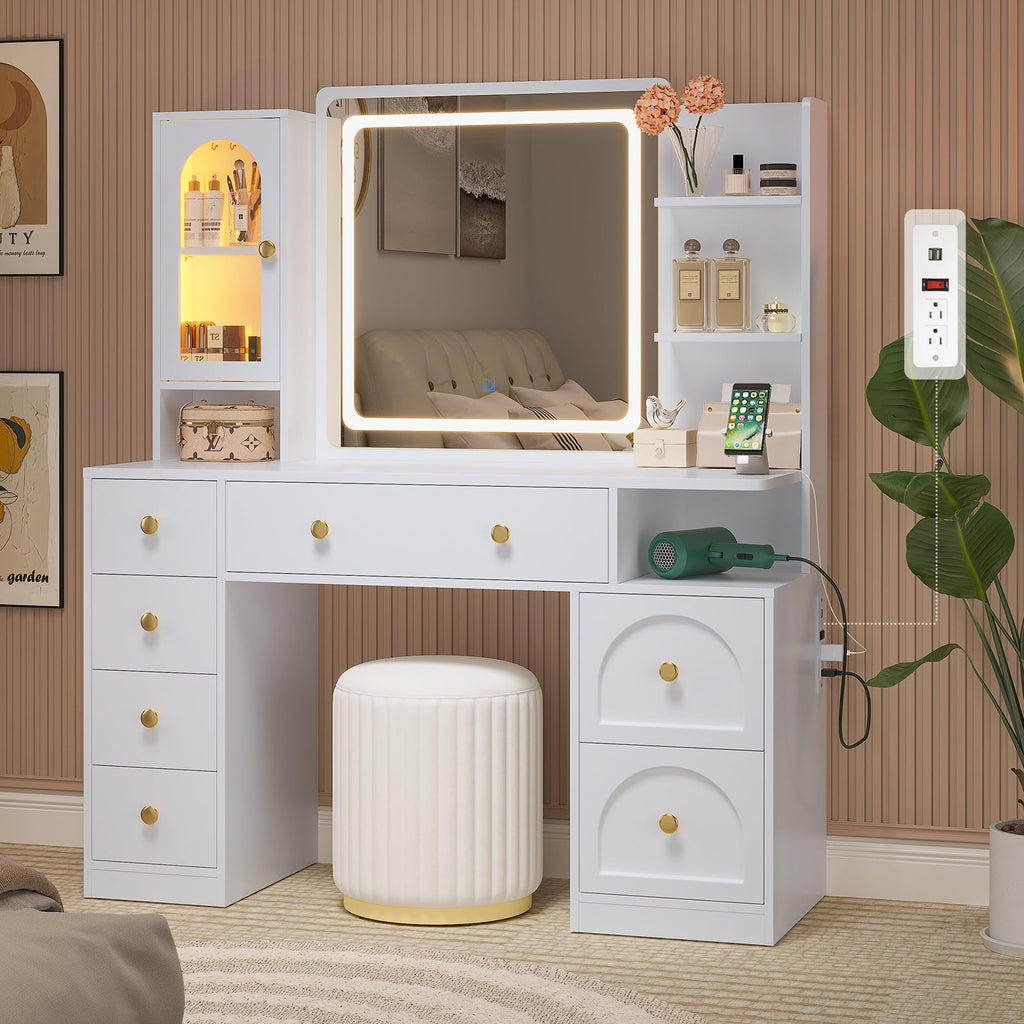 Aunfebrco Makeup Vanity Desk with Lighted Mirror and Drawers, Vanity Desk Table Dressing Table with Charging Station & Lights for Bedroom, White